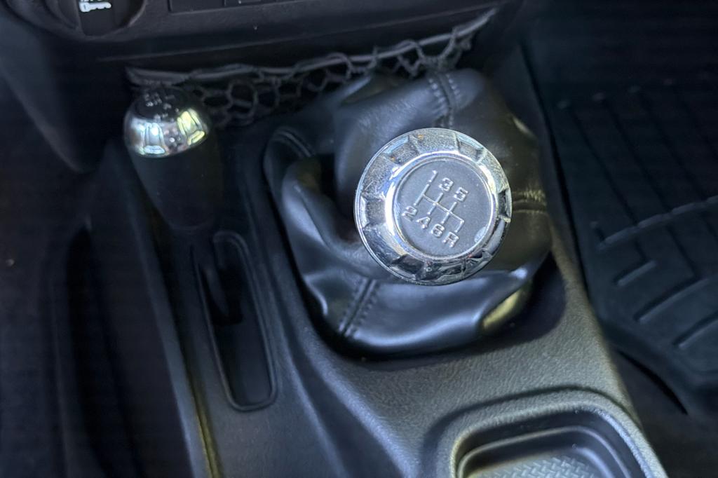 Thumbnail: 2011 Jeep Wrangler - 12