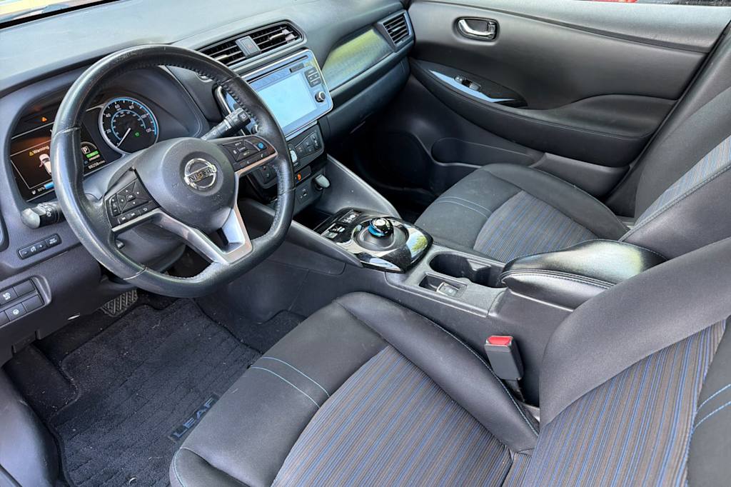 Thumbnail: 2018 Nissan Leaf - 9