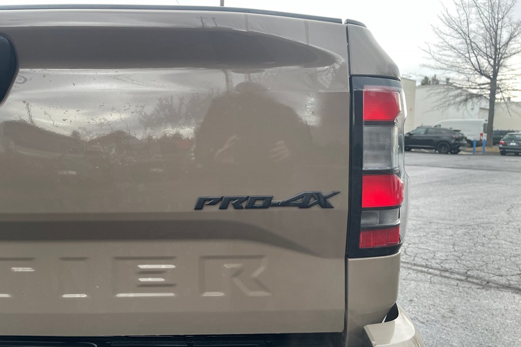 Thumbnail: 2023 Nissan Frontier - 16