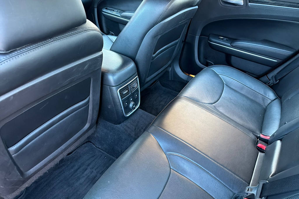 Thumbnail: 2014 Chrysler 300 - 10