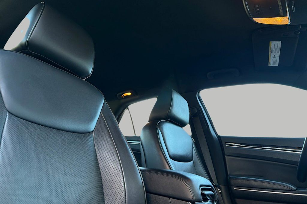 Thumbnail: 2014 Chrysler 300 - 22