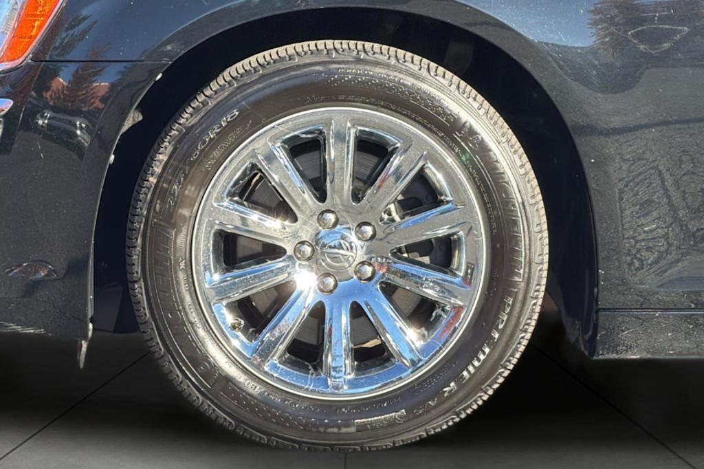 Thumbnail: 2014 Chrysler 300 - 8