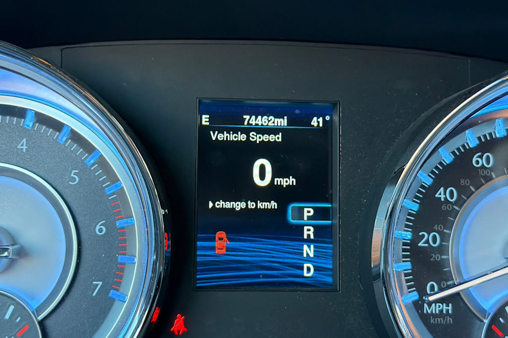 Thumbnail: 2014 Chrysler 300 - 27