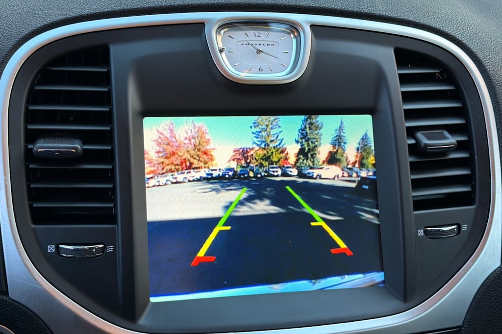 Thumbnail: 2014 Chrysler 300 - 24