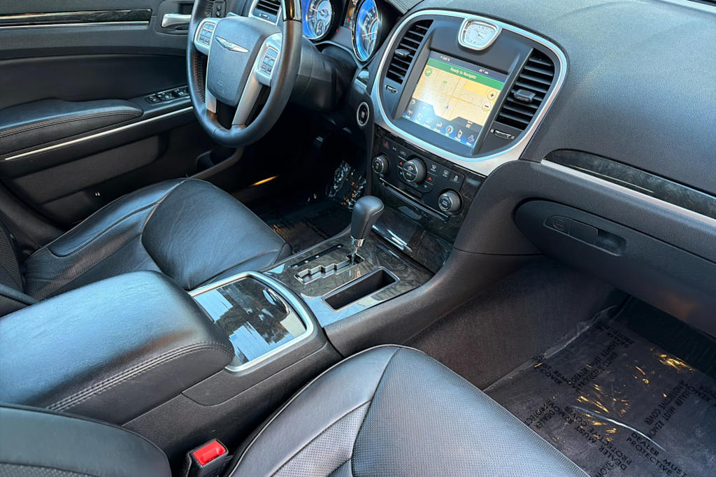 Thumbnail: 2014 Chrysler 300 - 12