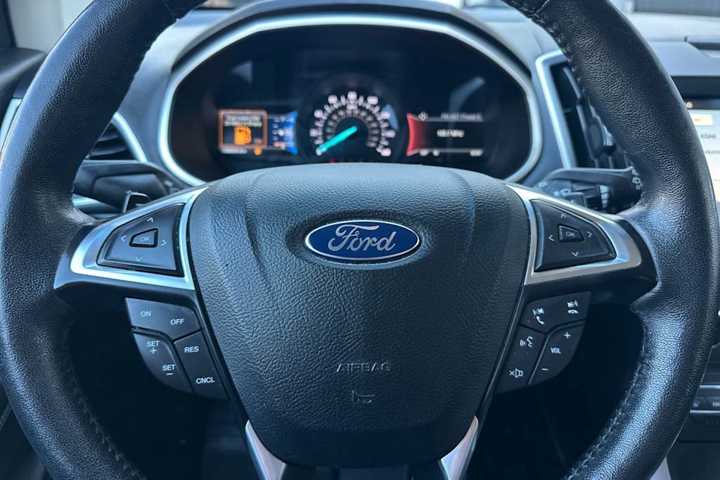 Thumbnail: 2017 Ford Edge - 28