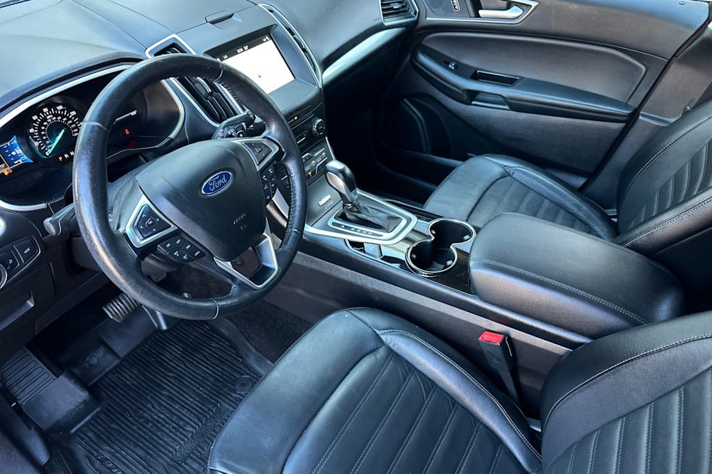 Thumbnail: 2017 Ford Edge - 8