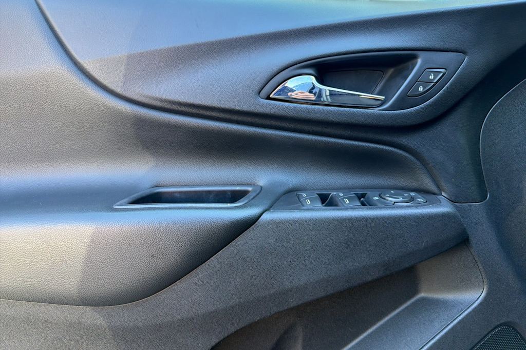 Thumbnail: 2020 Chevrolet Equinox - 21