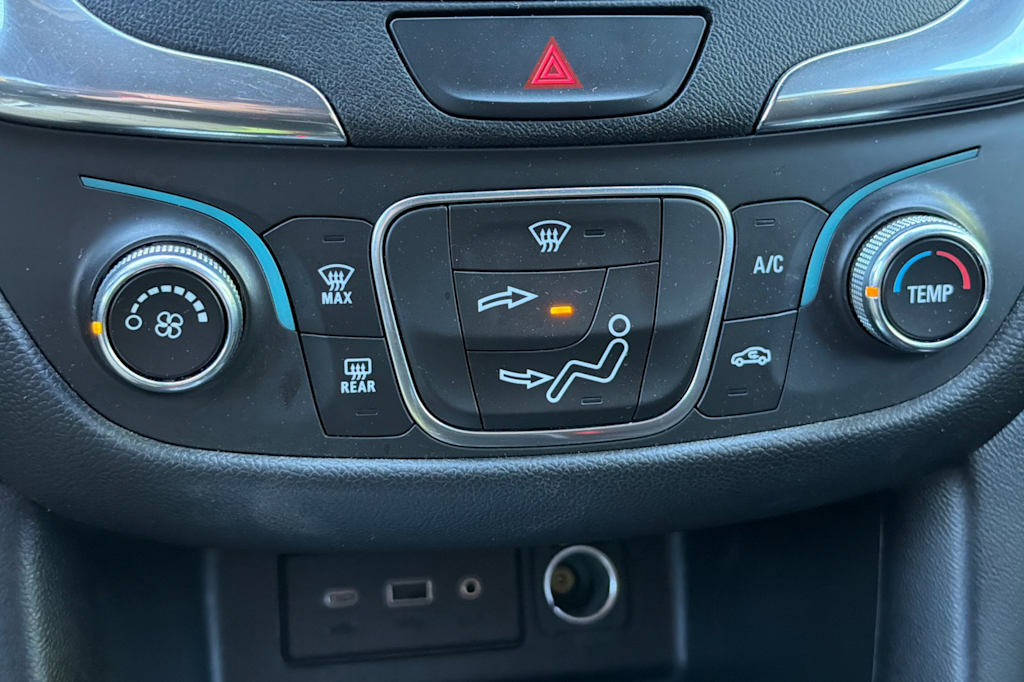 Thumbnail: 2020 Chevrolet Equinox - 25