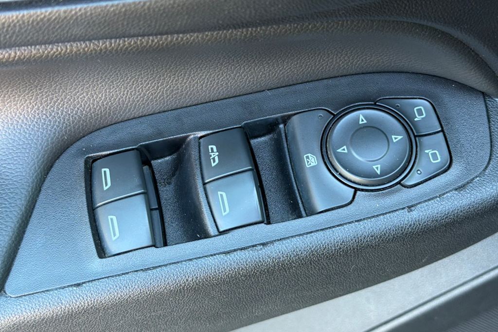 Thumbnail: 2020 Chevrolet Equinox - 22
