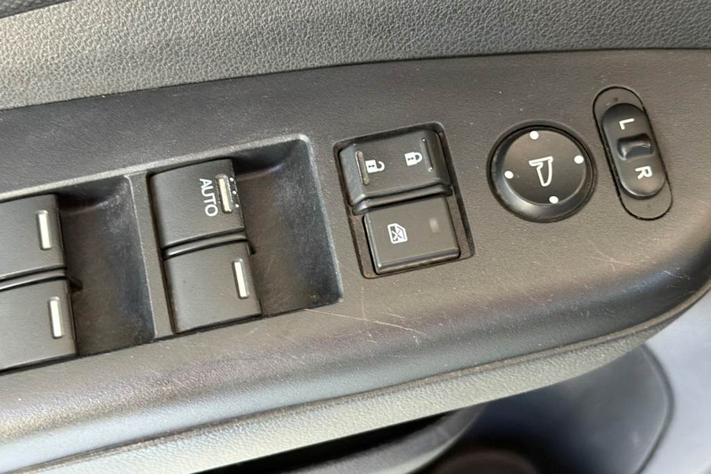 Thumbnail: 2016 Honda CR-V - 21