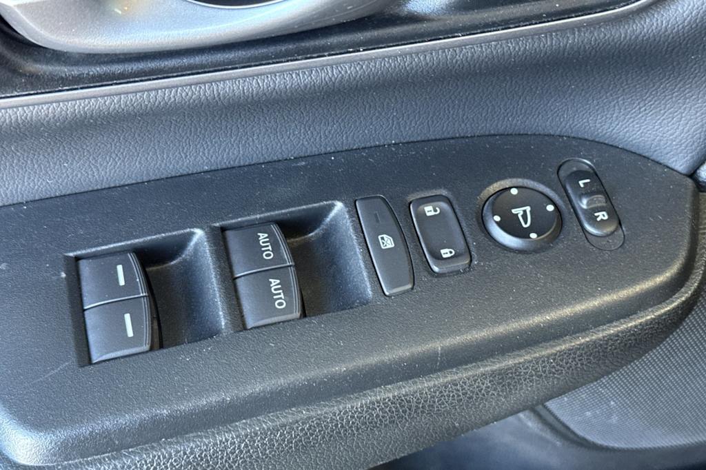 Thumbnail: 2018 Honda CR-V - 22