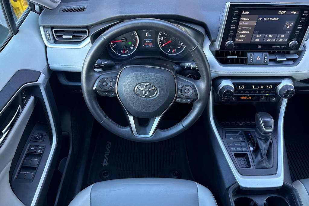 Thumbnail: 2021 Toyota RAV4 - 11