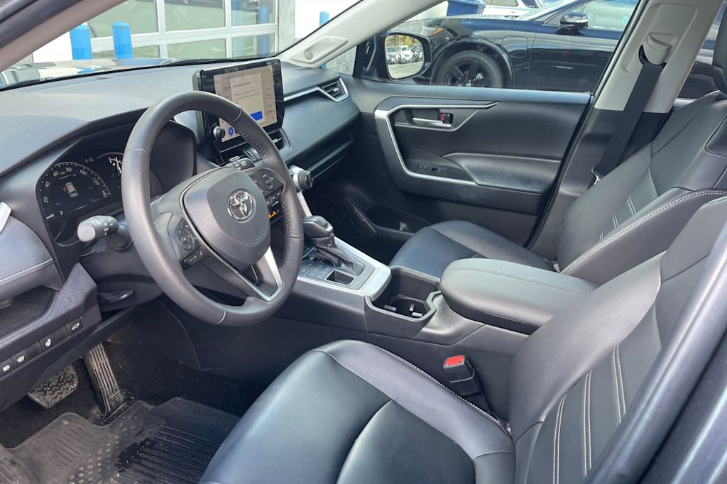 Thumbnail: 2024 Toyota RAV4 - 10