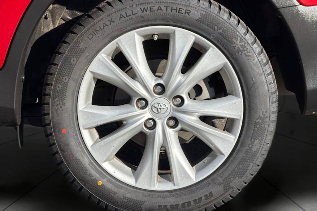 Thumbnail: 2014 Toyota RAV4 - 6