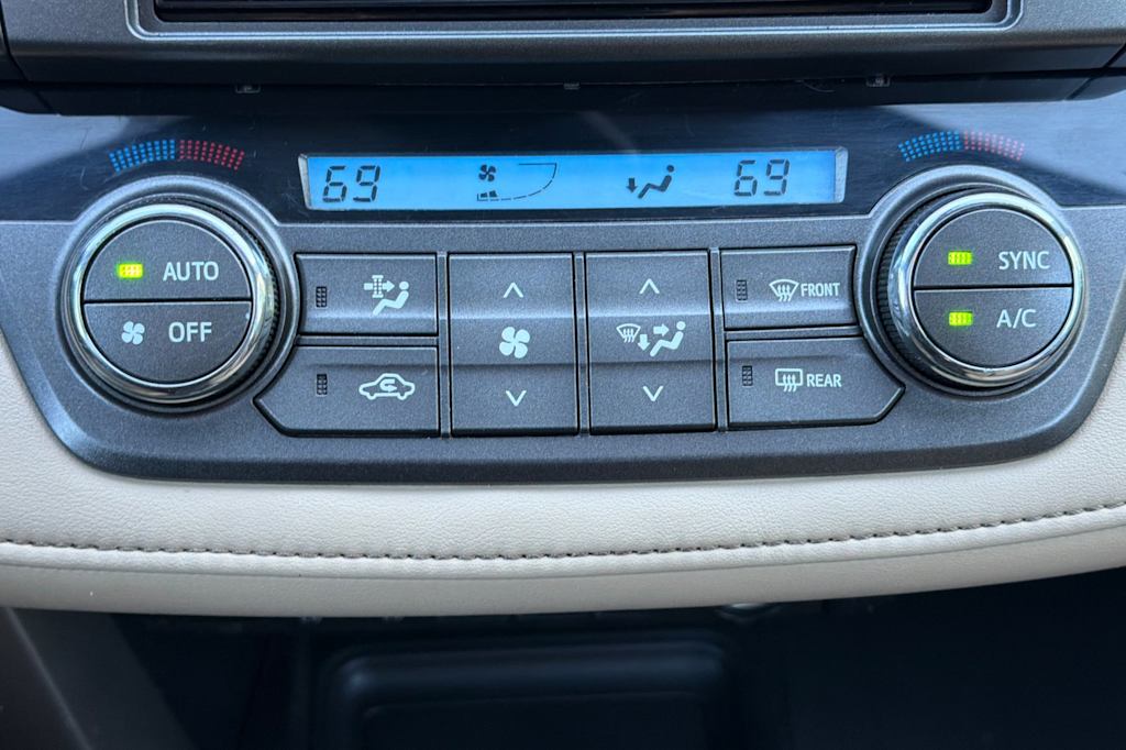 Thumbnail: 2014 Toyota RAV4 - 25