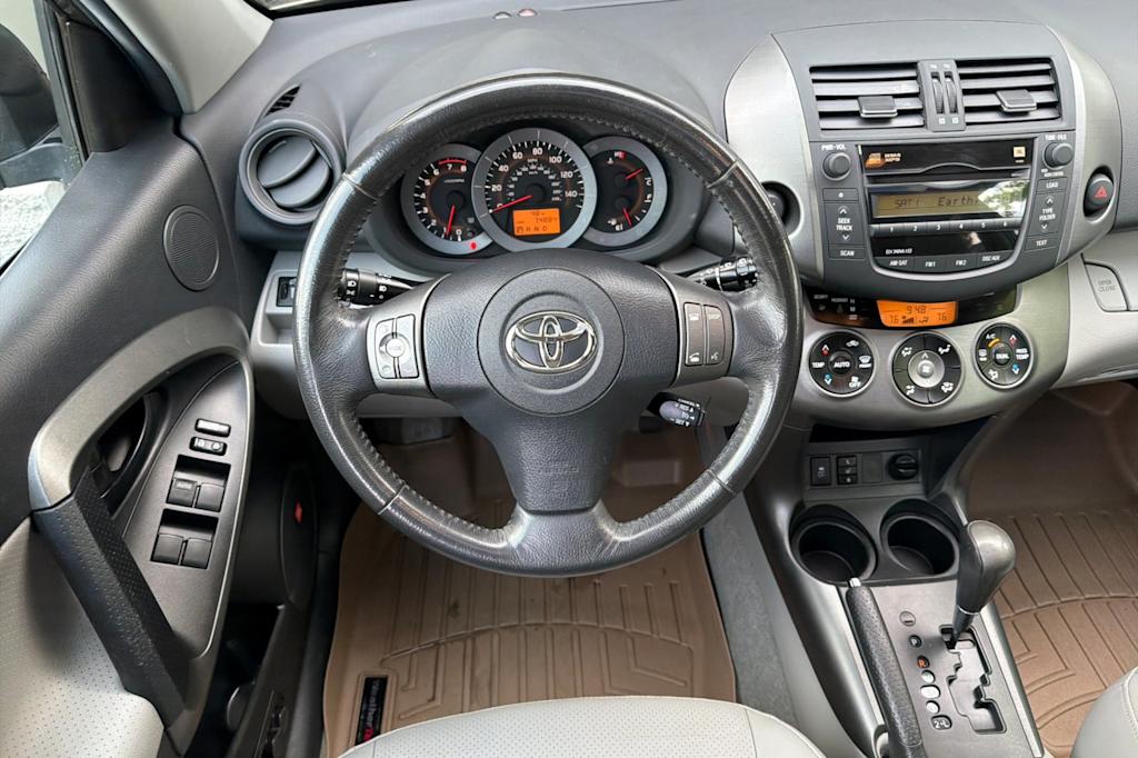 Thumbnail: 2011 Toyota RAV4 - 10