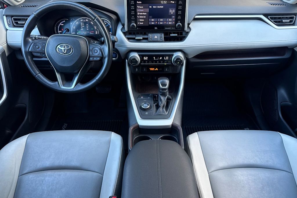 Thumbnail: 2020 Toyota RAV4 - 2