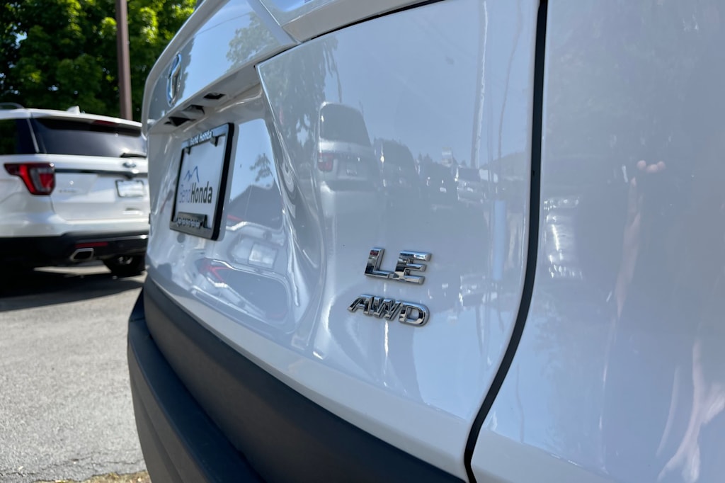 Thumbnail: 2025 Toyota RAV4 - 13