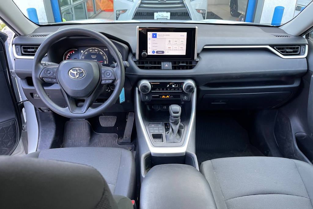 Thumbnail: 2025 Toyota RAV4 - 9