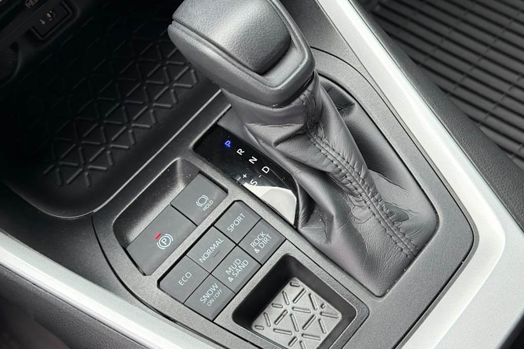 Thumbnail: 2025 Toyota RAV4 - 13