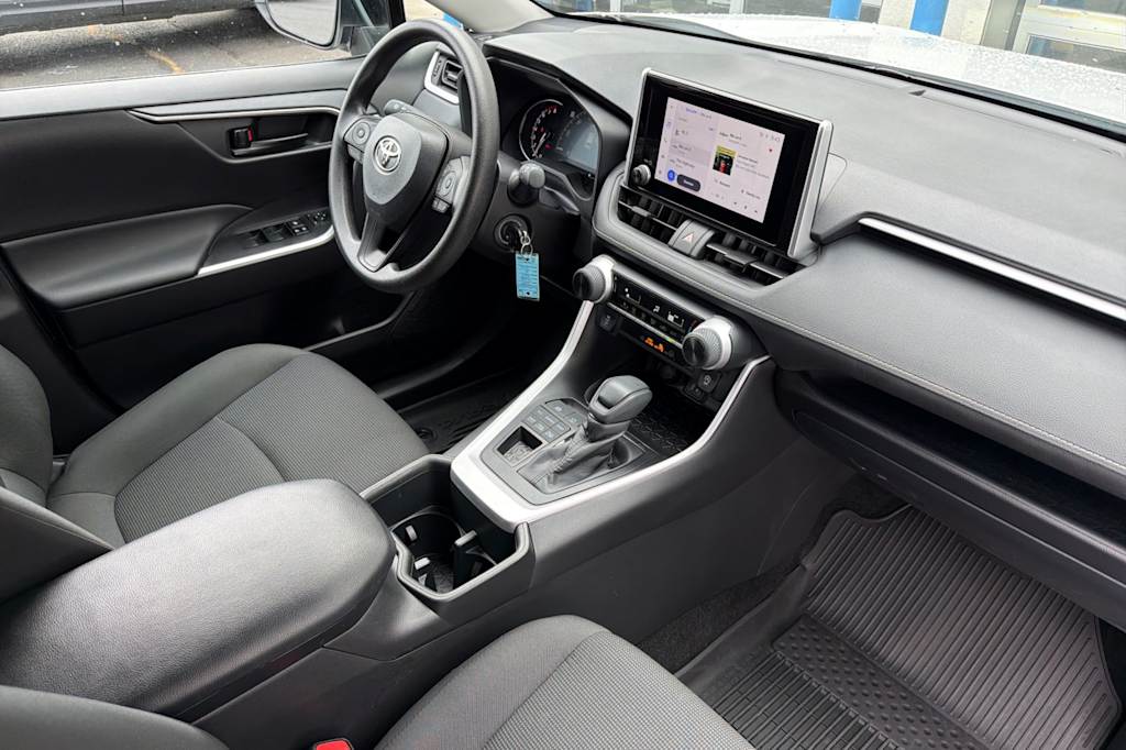 Thumbnail: 2025 Toyota RAV4 - 11