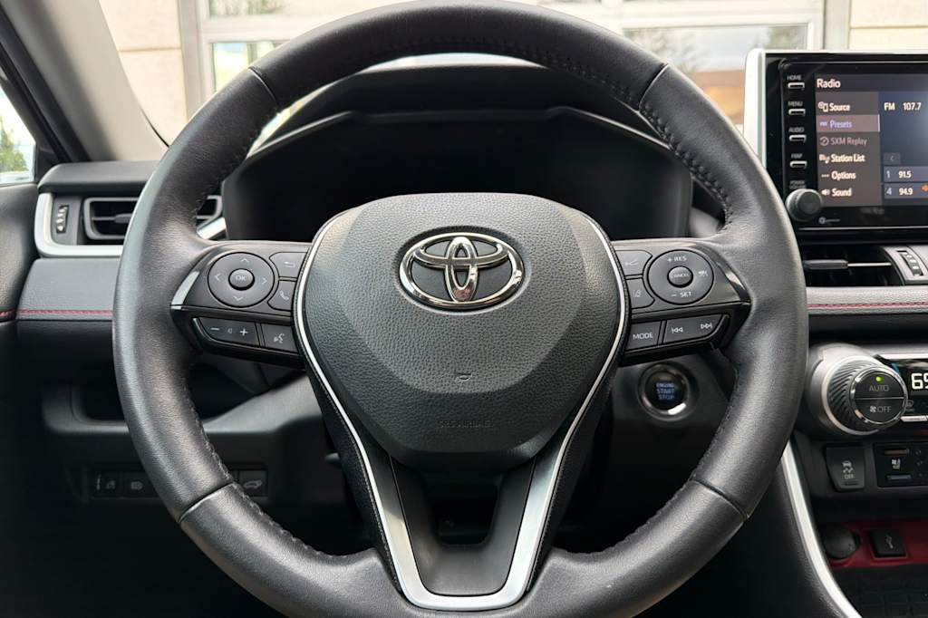 Thumbnail: 2020 Toyota RAV4 - 27