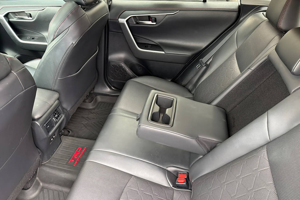 Thumbnail: 2020 Toyota RAV4 - 9