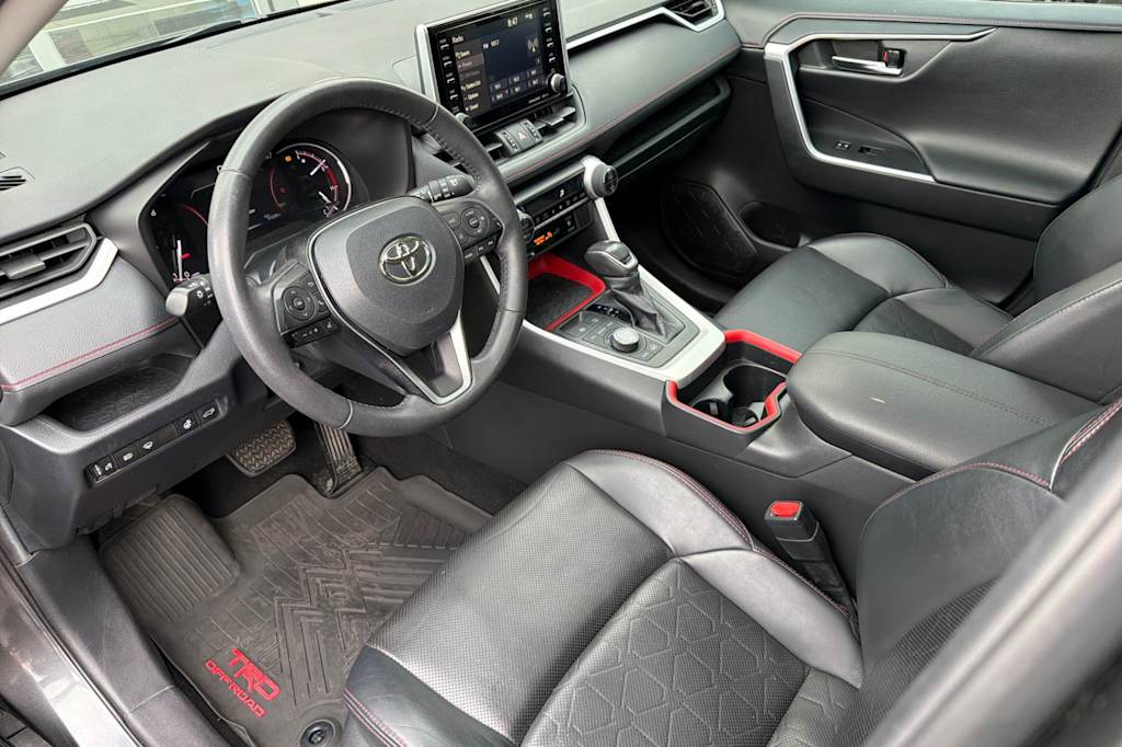 Thumbnail: 2020 Toyota RAV4 - 8