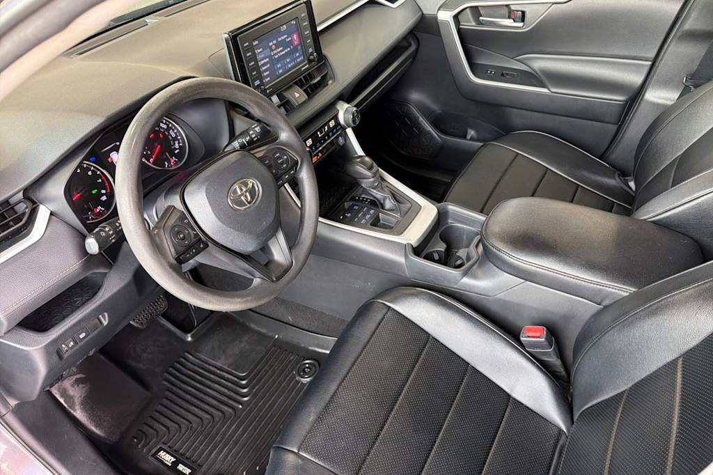 Thumbnail: 2020 Toyota RAV4 - 9
