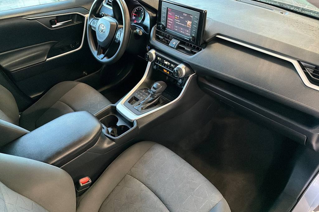 Thumbnail: 2021 Toyota RAV4 - 12