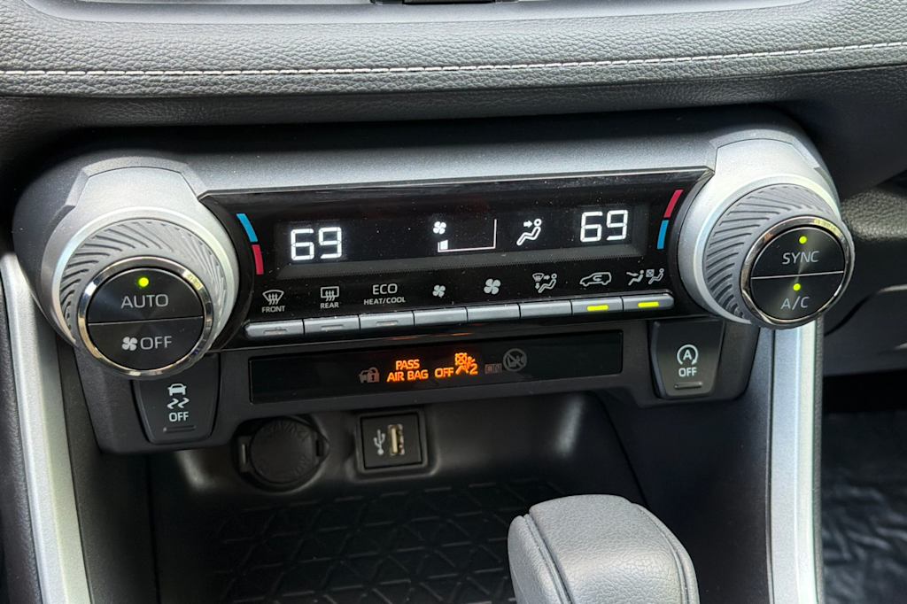 Thumbnail: 2025 Toyota RAV4 - 24