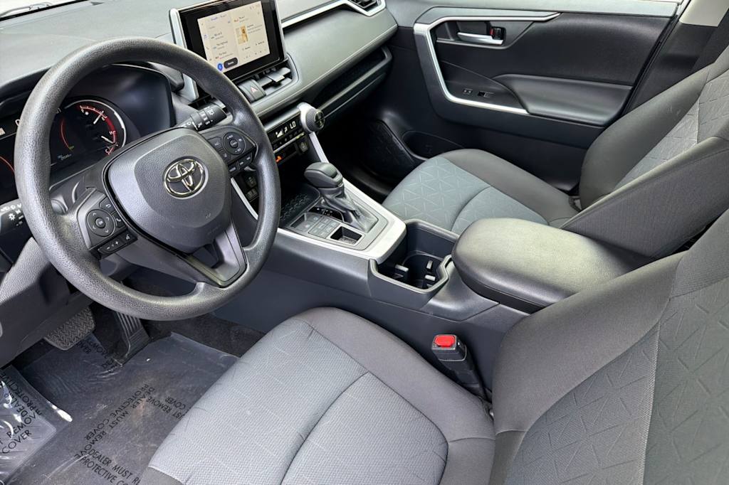 Thumbnail: 2025 Toyota RAV4 - 8