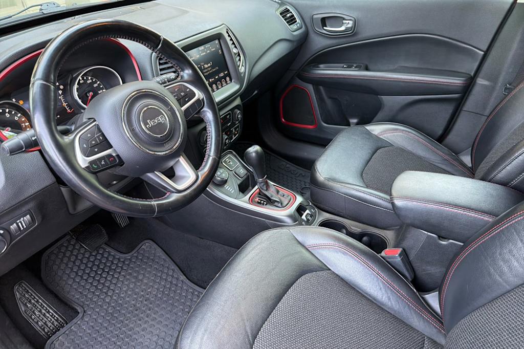 Thumbnail: 2020 Jeep Compass - 9