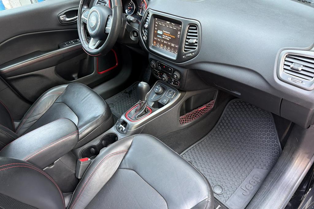 Thumbnail: 2018 Jeep Compass - 12