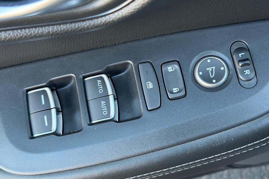 Thumbnail: 2025 Honda HR-V - 22