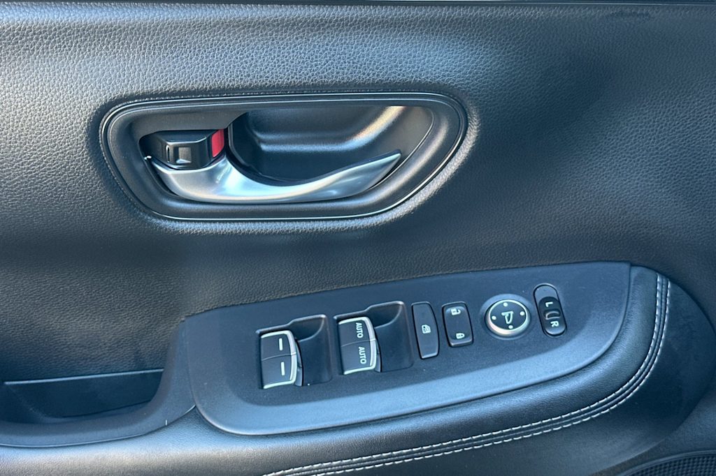 Thumbnail: 2027 Honda HR-V - 21
