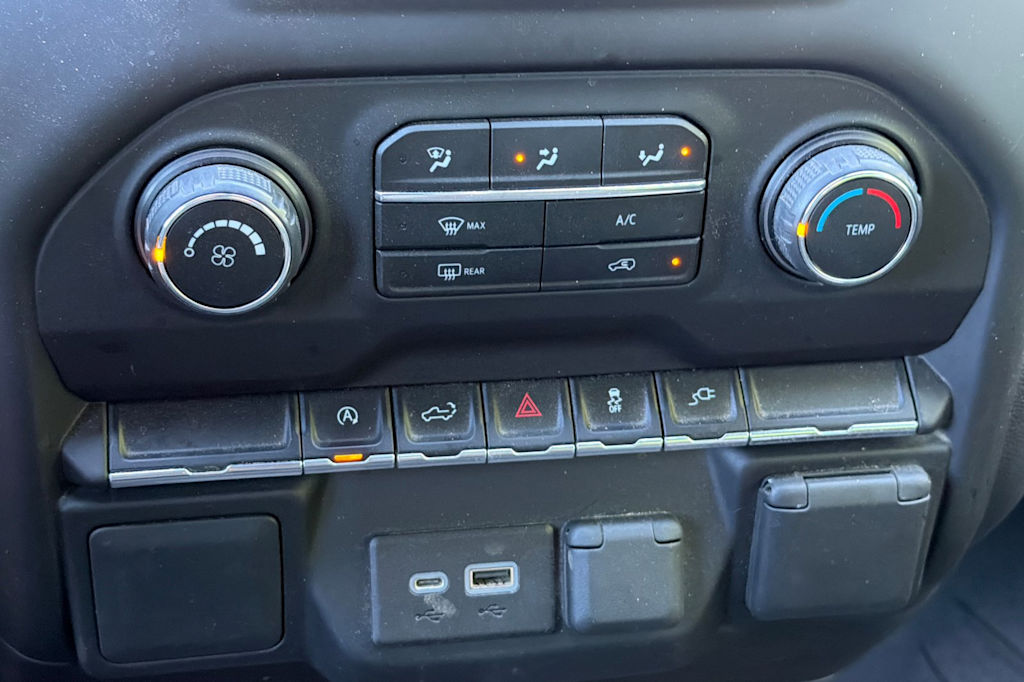 Thumbnail: 2021 Chevrolet Silverado 1500 - 24