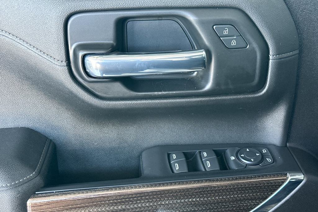 Thumbnail: 2021 Chevrolet Silverado 1500 - 21