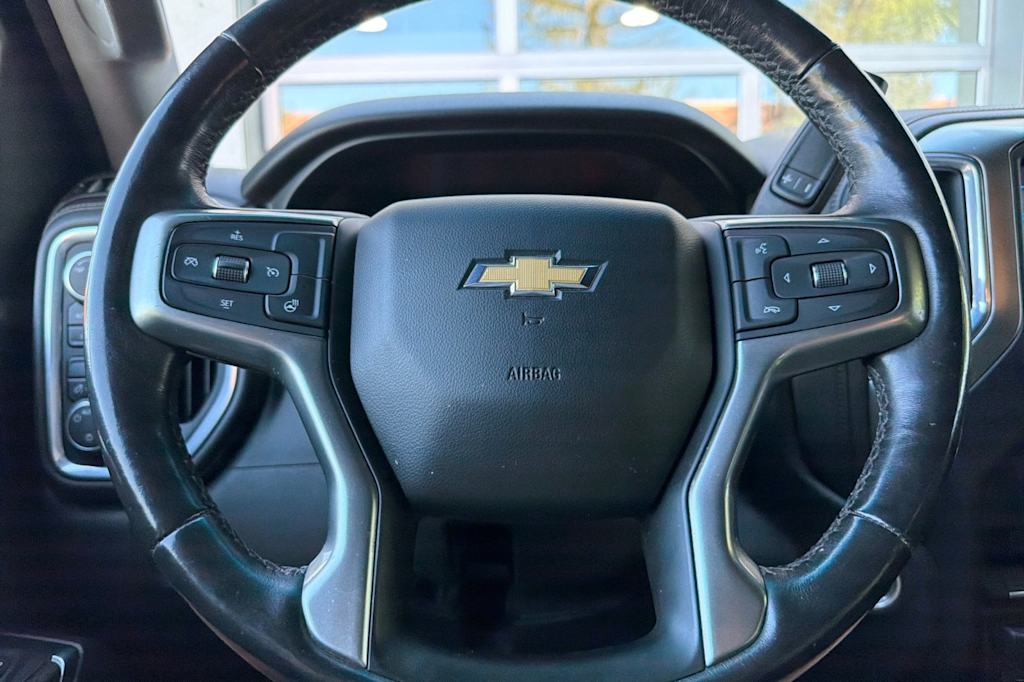 Thumbnail: 2021 Chevrolet Silverado 1500 - 26