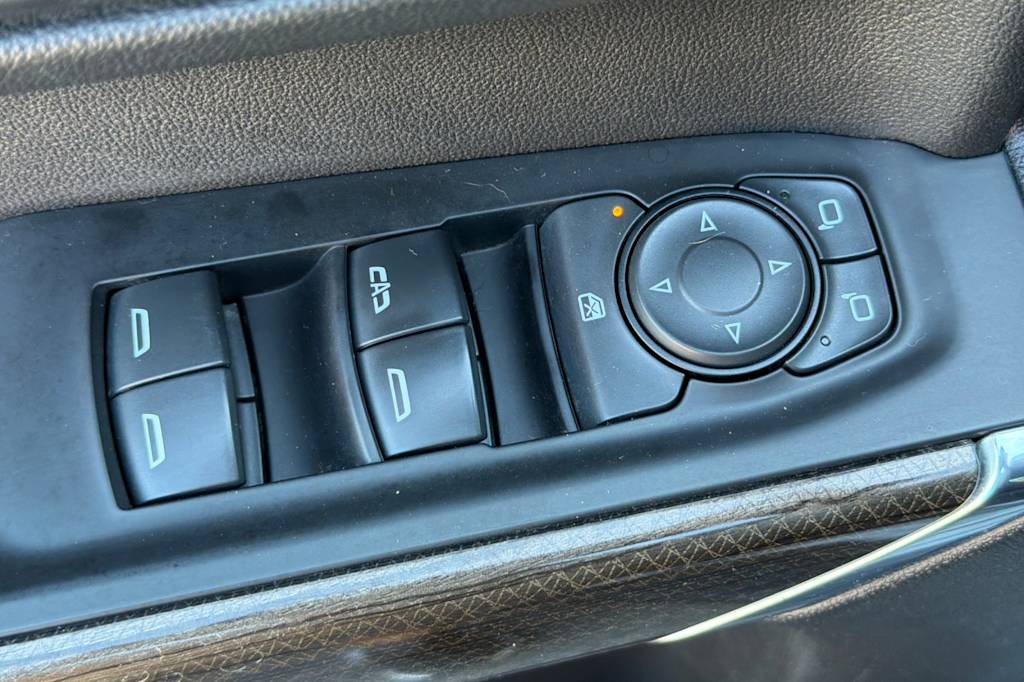 Thumbnail: 2021 Chevrolet Silverado 1500 - 21