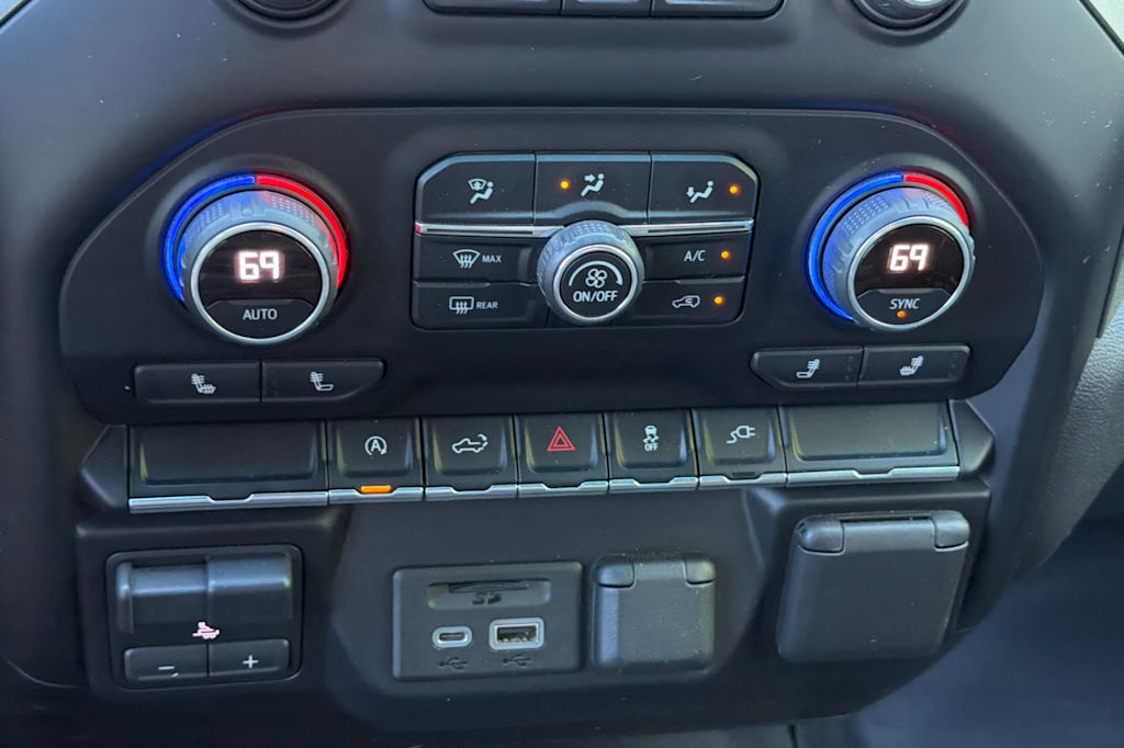 Thumbnail: 2021 Chevrolet Silverado 1500 - 24