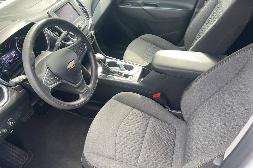 Thumbnail: 2022 Chevrolet Equinox - 10