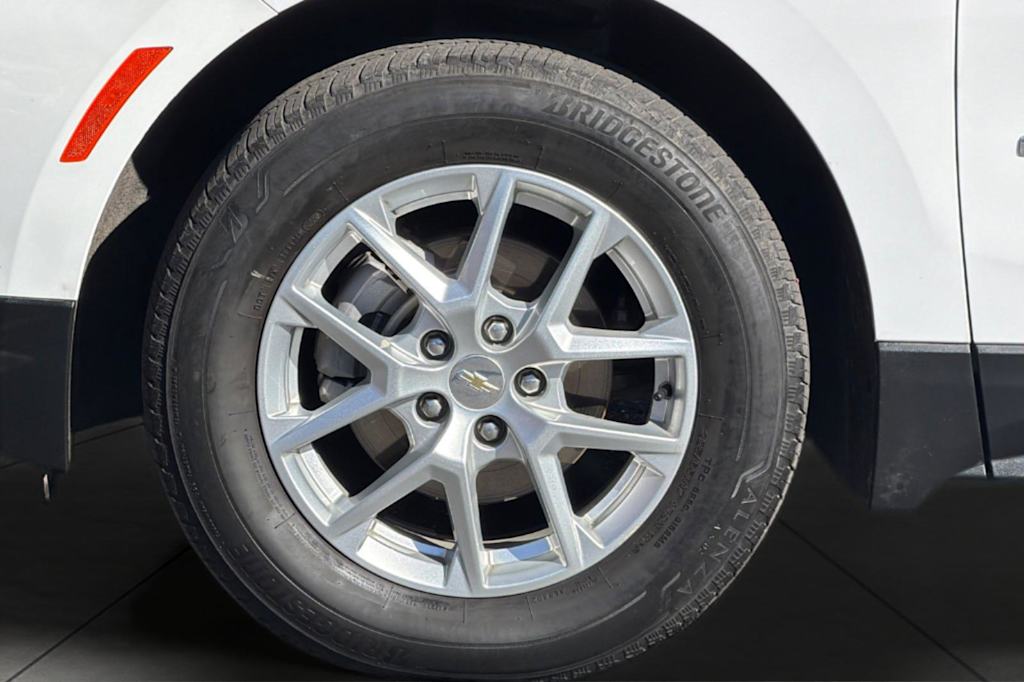 Thumbnail: 2022 Chevrolet Equinox - 8