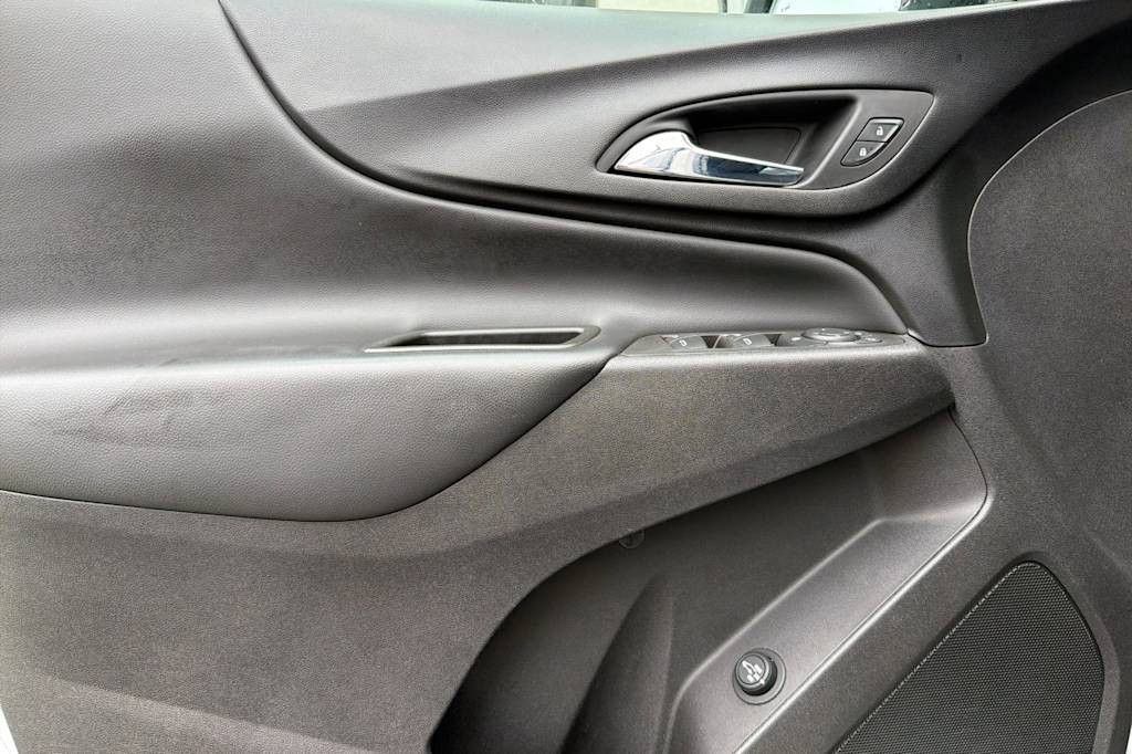 Thumbnail: 2021 Chevrolet Equinox - 21