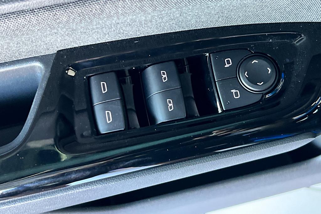 Thumbnail: 2025 Honda Prologue - 21