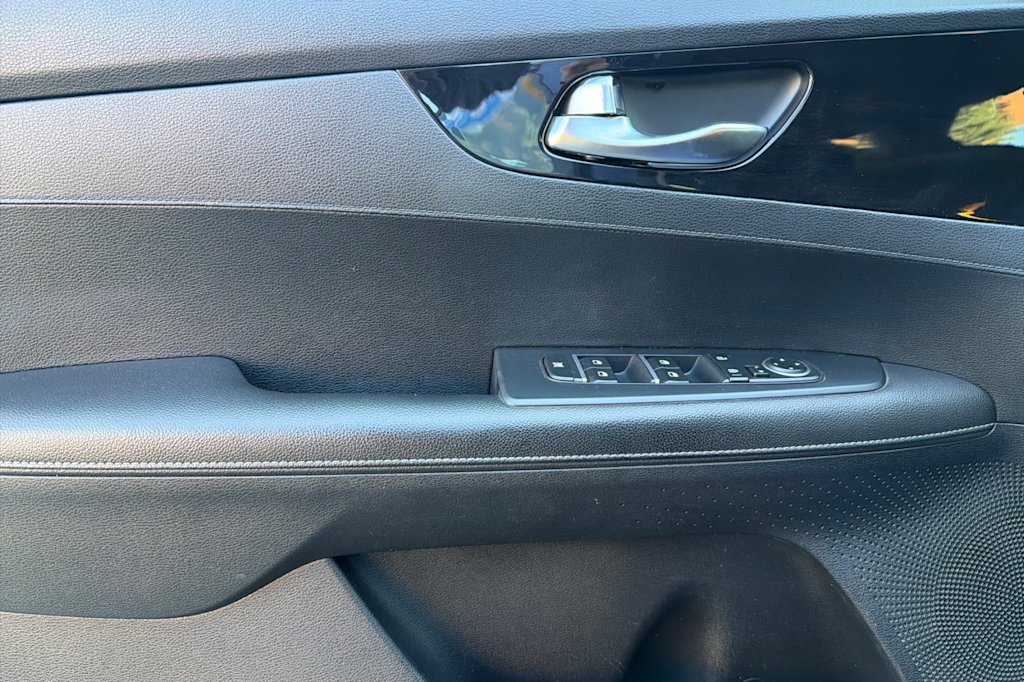Thumbnail: 2019 Kia Forte - 20
