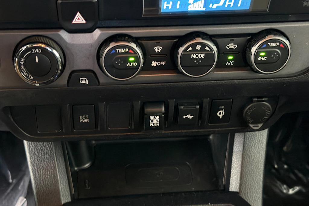 Thumbnail: 2022 Toyota Tacoma - 23