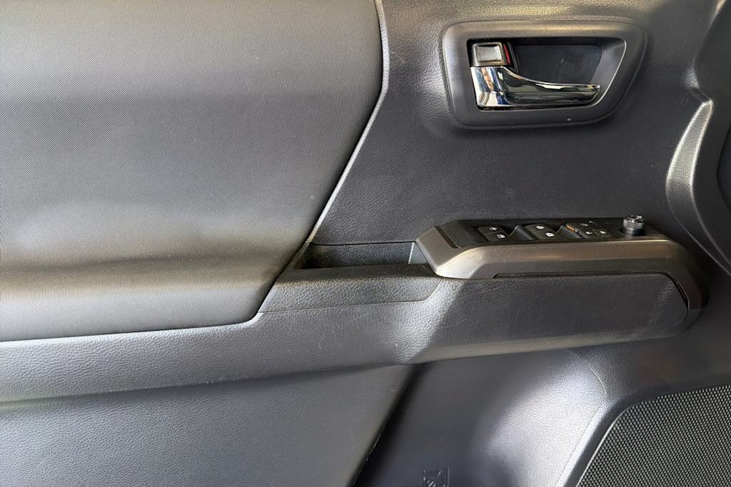 Thumbnail: 2022 Toyota Tacoma - 20