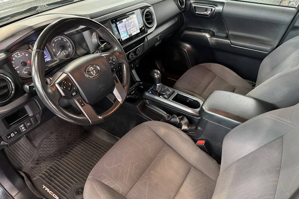 Thumbnail: 2019 Toyota Tacoma - 9